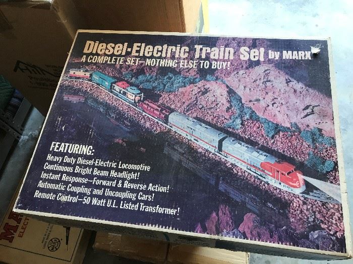 Marx O - # 41821 Santa Fe Freight Train Set in original box - $ 100.00