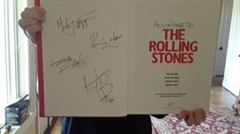 View of the autographs.