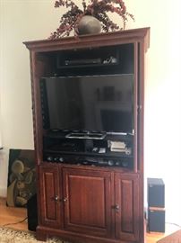 Vizio Flat Screen with Samsung Sound Bar