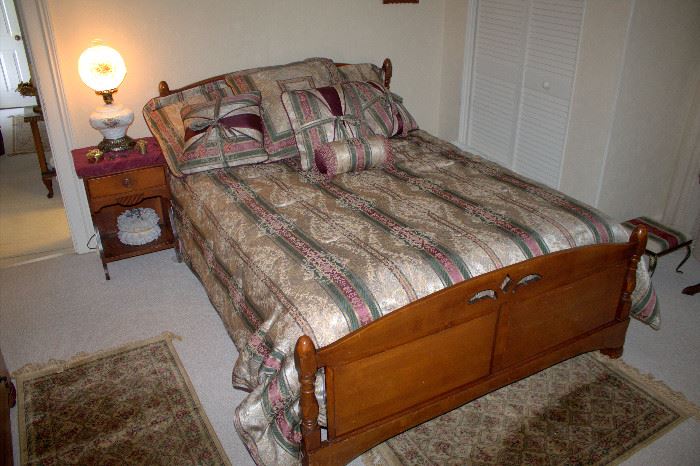 Full bed with mattress