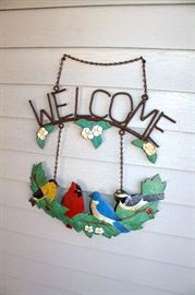 Birds welcome sign