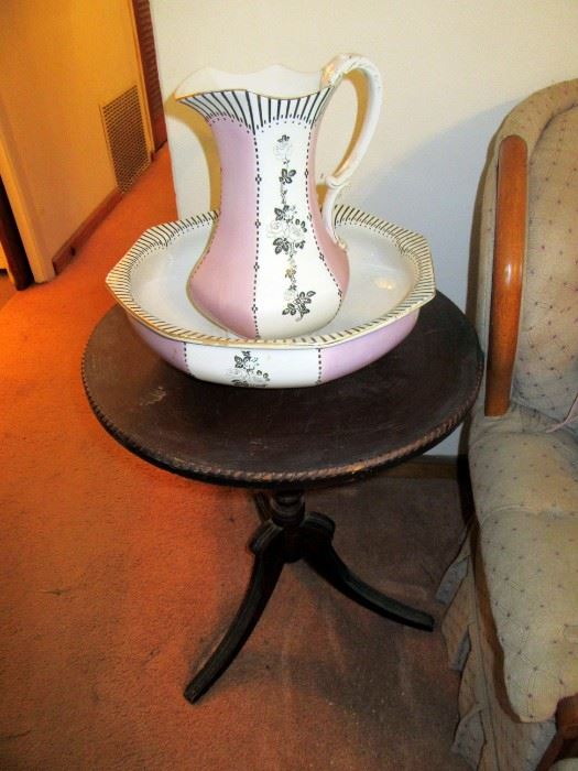 Nice English pitcher and wash bowl