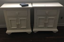 Nightstands match chest on chest