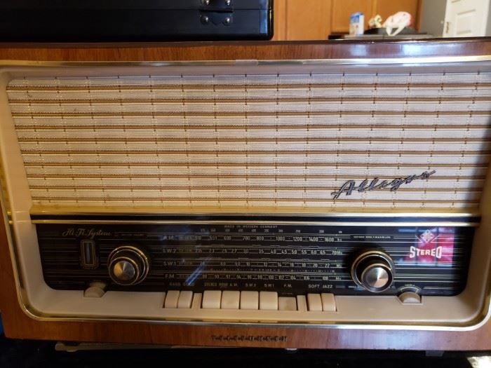 Antique German Radio- Mint- Working