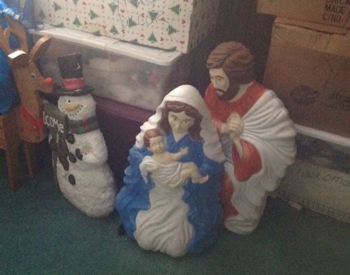 Mary, Joseph & baby Jesus blow mold set
