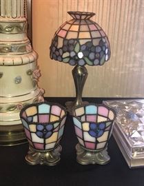 Repro Tiffany lamp and glasses 