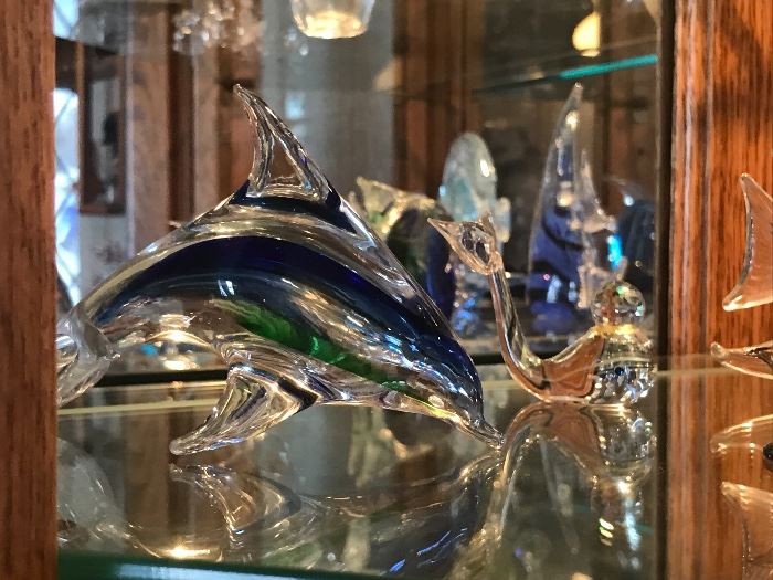  Glass Dolphin 