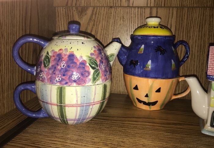  Teapots with tea cup base 