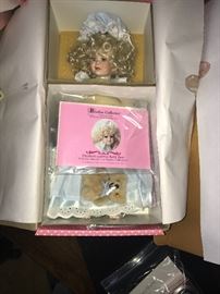 Paradise Galleries - Elizabeth and her Baby Bear - new in box