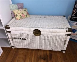 White wicker trunk