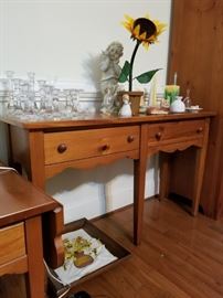 Knotted Pine Sofa Table