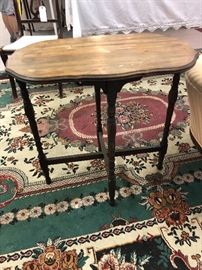 Old Side lamp Table