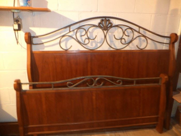 Drexel Heritage queen head/footboard and frame