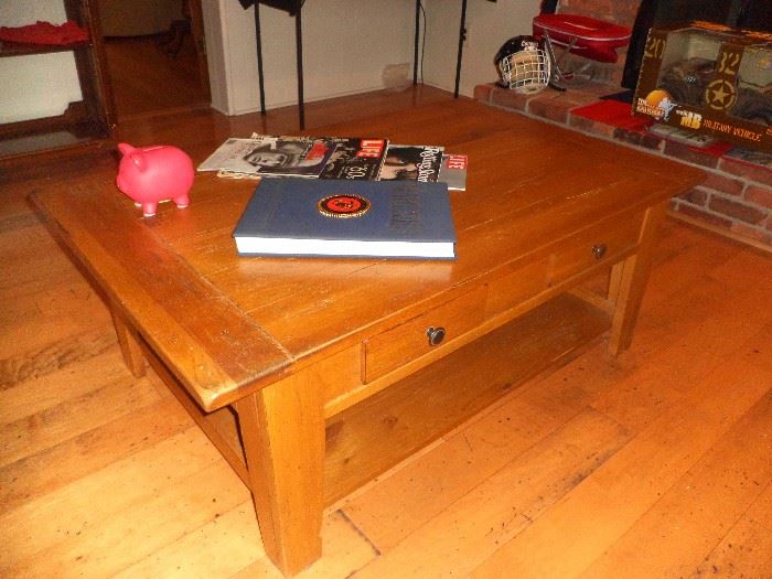 Broyhill "attic Heirloom" series coffee table 