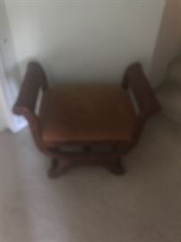 Great royal sitting bench$30:00