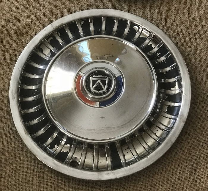 2188.2 ford hubcap