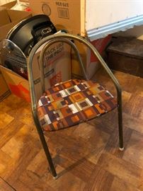 oddly mod folding chair