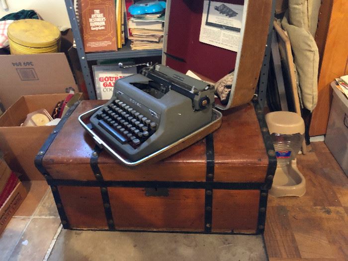 old Royal typewriter