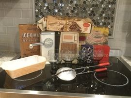 Vintage Kitchen https://ctbids.com/#!/description/share/87971