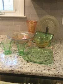 10 Piece Carnival Glass Lot    https://ctbids.com/#!/description/share/87974