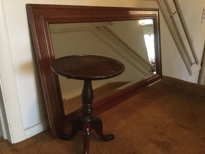 Wooden Framed Mirror and Side Table https://ctbids.com/#!/description/share/87990