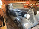 1934 Dodge 4-door sedan, with suicide doors.
