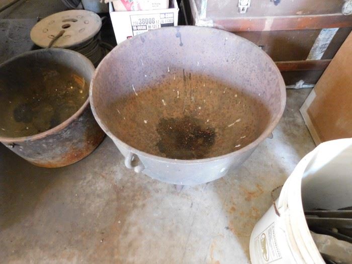 Cast Iron Stew Pot