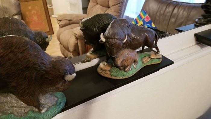 bison figurines