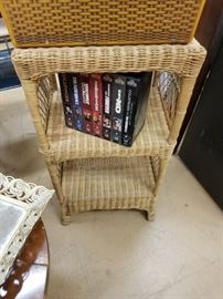 Small wicker 2 shelf table/cabinet