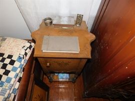 Old Smoking Stand/Built-in Accessories