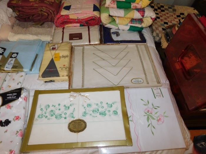 Vintage Linens in Boxes