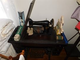 Singer Sewing Machine