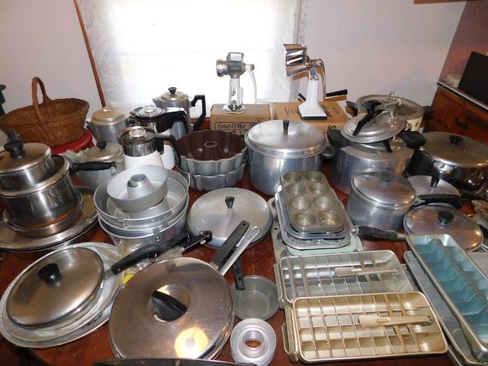 Aluminum Cookware/Pots/Pans