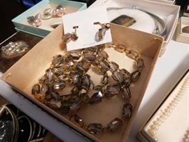 Austrian Earring and Necklace Set(Glass)