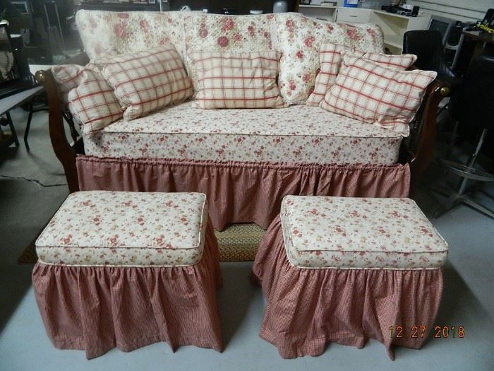 daybed/loveseat with ottomans