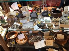 Lot's of Mineral Specimens and Loose Items for your Chakra