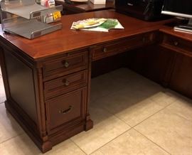 Corner Desk