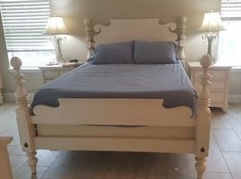 Ethan Allen queen size bed with Tempur-Pedic mattress