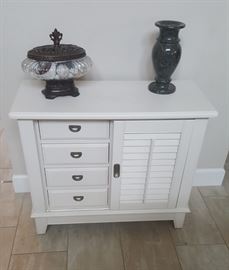 American Signature cabinet