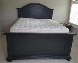 Queen size bed