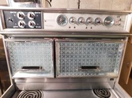 Custom Imperial 1960 FRIGIDAIRE stove