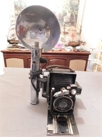 Compur Antique Camera with flash 