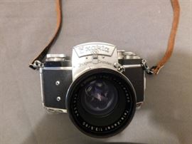 Exakta vintage 35 mm camera