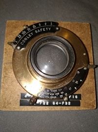 Wallensak 32 f22.    64—F32 lens