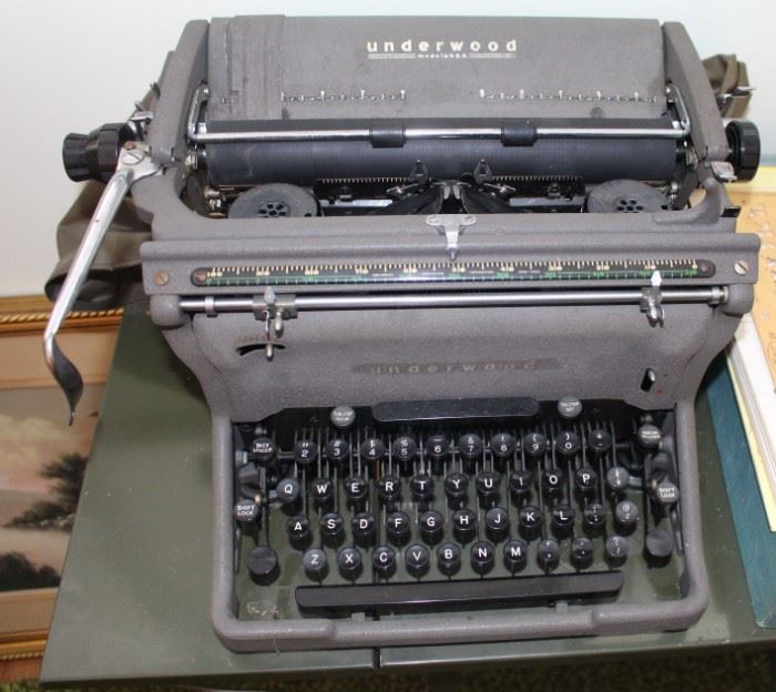 Underwood antique typewriter.