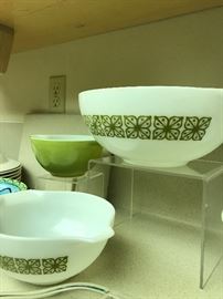 Green Verde Square Vintage Cinderella Batter Nesting Bowls