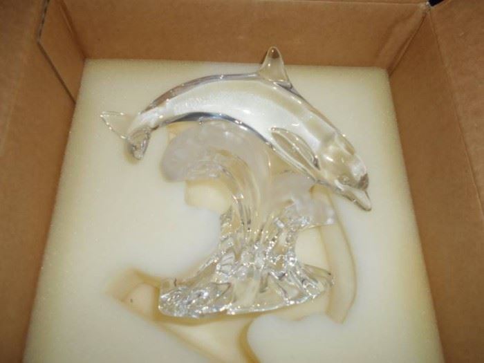 Glass Frosted Whale Decoration