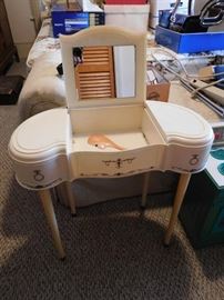 Barbie Dressing Table