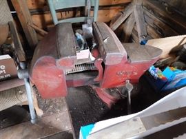 Bench Vise