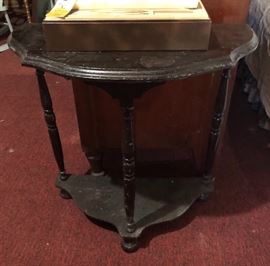 CUTE ACCENT/SIDE TABLE 